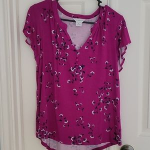 Liz Claiborne flutter sleeve top